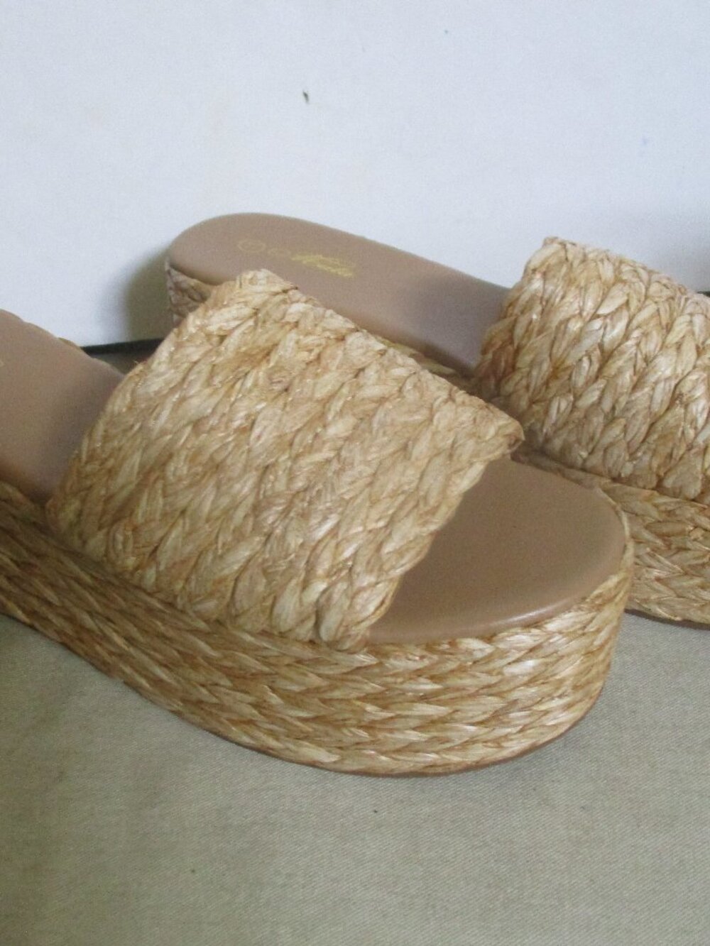 Mata Platform Sandals Sz 11 Unused